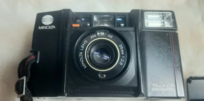 Câmera fotográfica antiga Minolta Japan 