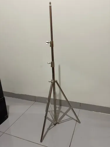 Tripé de iluminação 