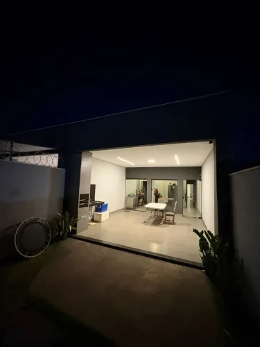 Linda casa! 3 Quartos sendo 1 Suíte - Área Gourmet com Churrasqueira Revestida - Jardim Co