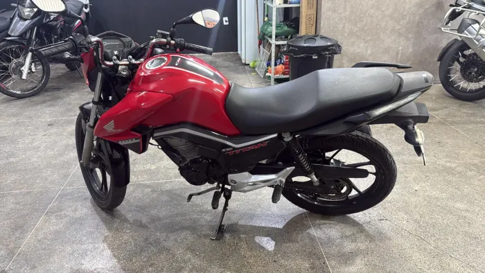 Titan 160 