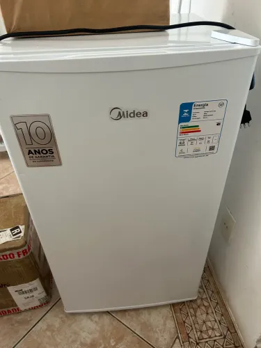 Frigobar 93L midea