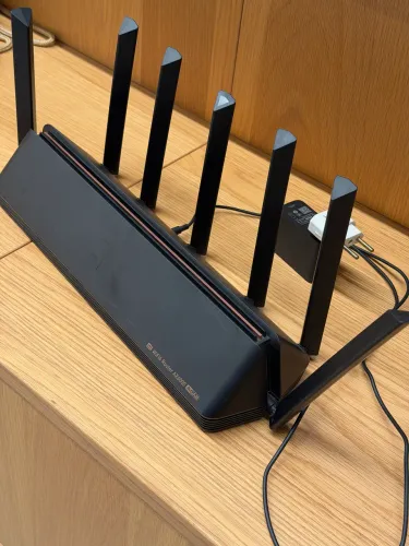 Roteador Xiaomi AX6000 na Caixa - Wi-Fi 6 / Porta 2.5G / 4K QAM / Mesh