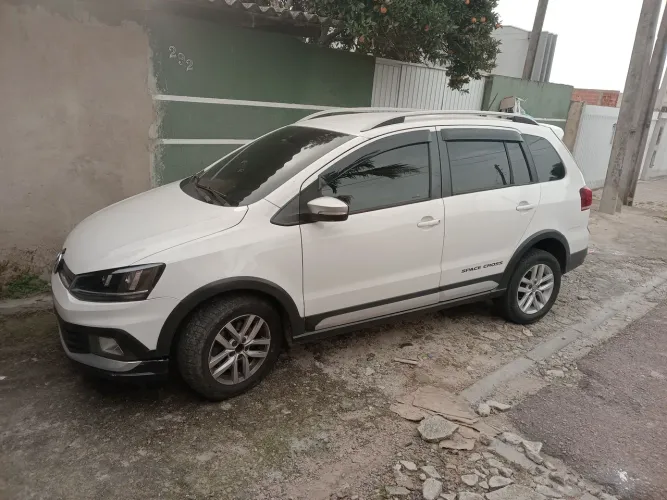 Volkswagen Spacecross 1.6 MI Total Flex 16V 2016