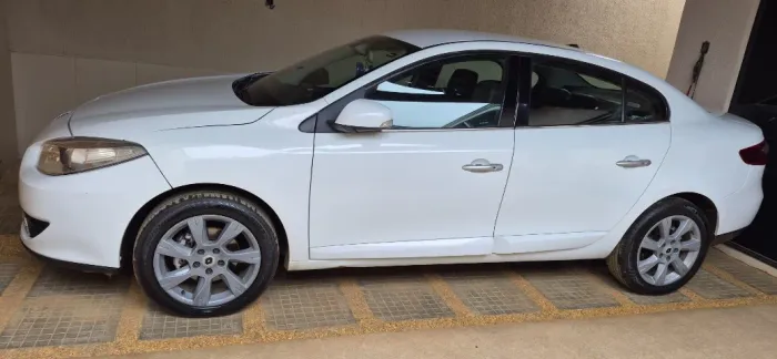 Renault Fluence Sedan Privilège 2.0 16V Flex AUT 2014