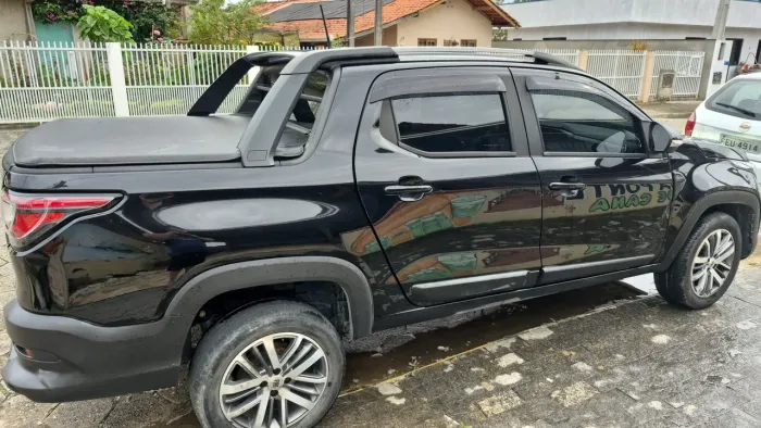 Fiat Strada Volcano 1.3 Flex 8V CD 2023