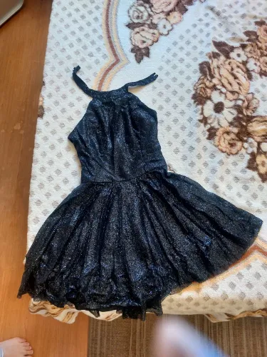 Vestido preto com brilho