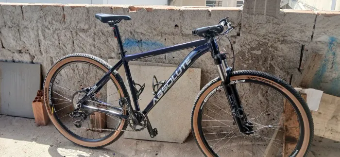 Vendo absolute nero 5, mtb , frio shimano mt 200, relação de marcha com pouco uso