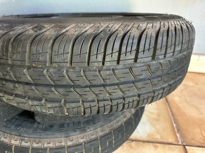 Roda com pneu pirelli 175 65 r15 cinturato