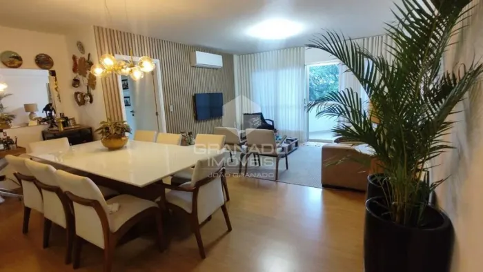 Apartamento com 3 dormitórios à venda, 131 m² por R$ 820.000,00 - Zona 01 - Maringá/PR