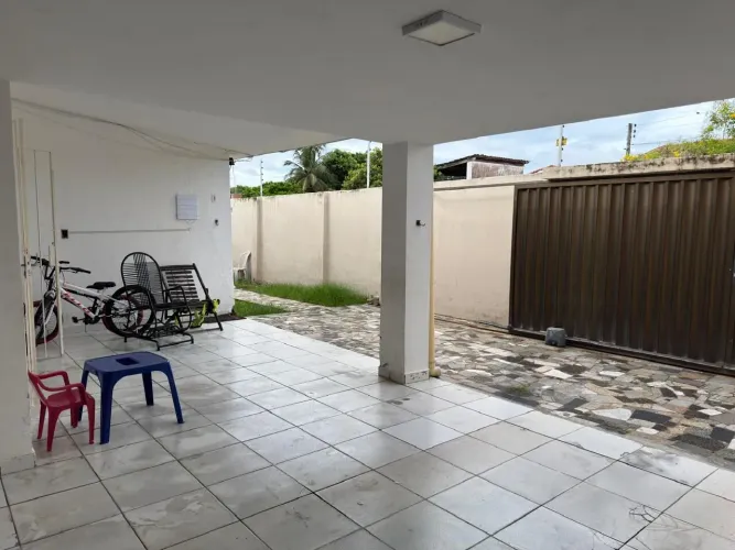 Casa à venda no bairro Pitanguinha - Maceió/AL