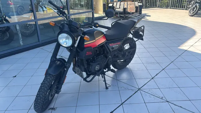 Royal Enfield Scram 411cc 2023 - Vendedora Fernanda