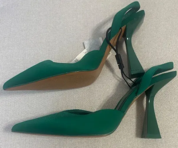 Scarpins slingback da Zara