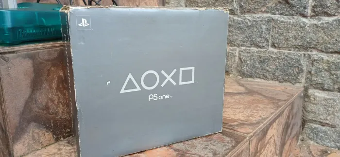 Playstation One na caixa completo