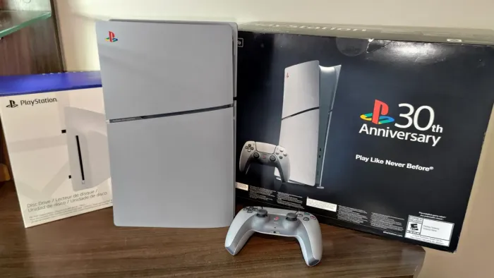 Playstation 5 Edição Especial 30 anos com drive disco