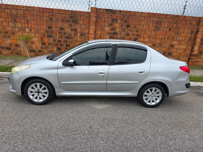 Peugeot 207 Sedan Passion XS 1.6 Flex 16V 4P AUT 2009