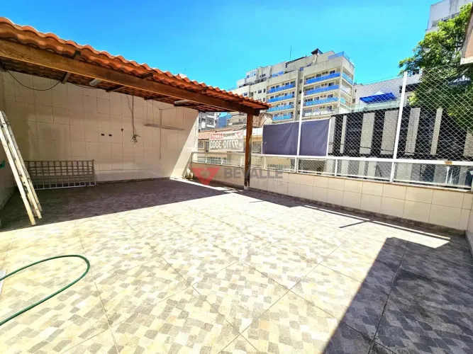 Casa à Venda e Locação em Botafogo:277m², 7 quartos, 2 vagas