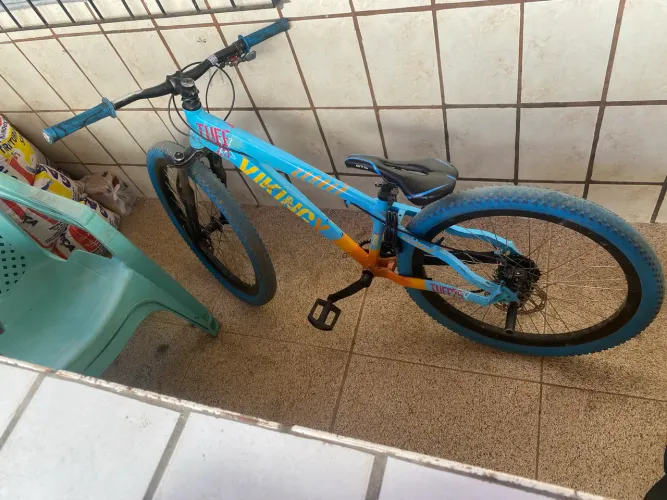 Bike semi nova , primeiro dono!!!