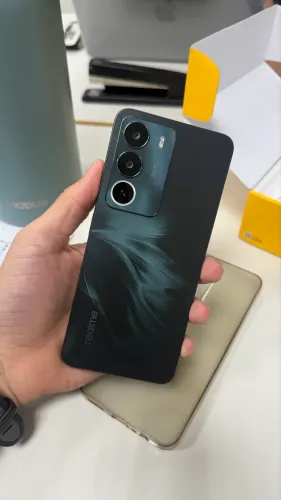 Realme C73 com 5 meses de uso, na garantia e com NF
