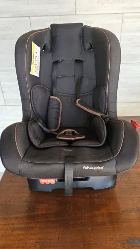 Cadeirinha de criança para carro