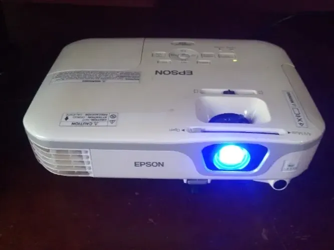 Projetor Epson Powerlite W12+ 2800 Lumens-3LCD-WXGA-HDMI, USB- conservadissimo