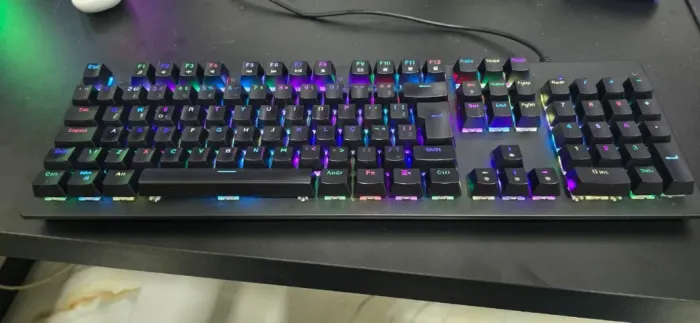 TECLADO PICHAU - P632 AURUM