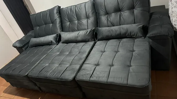 SOFÁ RETRÁTIL E RECLINÁVEL CINZA