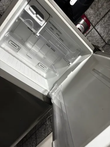 Geladeira Eletrolux com defeito