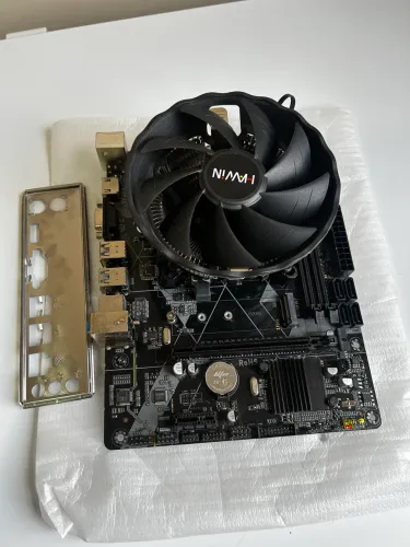 Kit i3 8100 + H310M | NF-e | Vídeo Integrado | Pronto para Uso