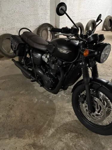 Triumph Boneville T120 Black 2020