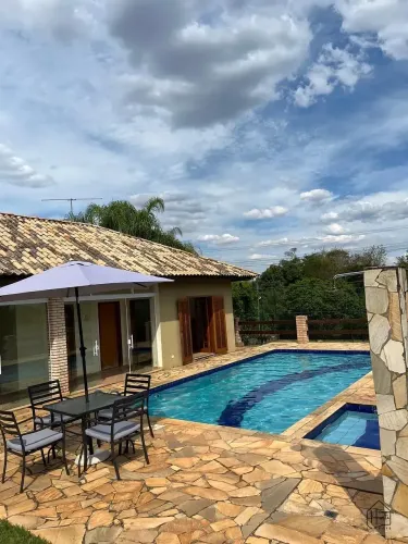 Casa de Alto Padrão com Edícula em Condomínio 4 Quartos 1.000m² Horizonte Azul I, Itupe