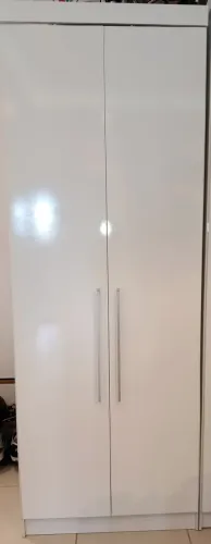 Guarda roupas com 2 portas
