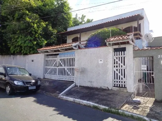 CASA NA VILA VERDE