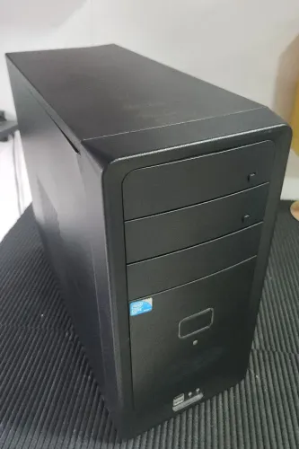 Gabinete Preto - Usado