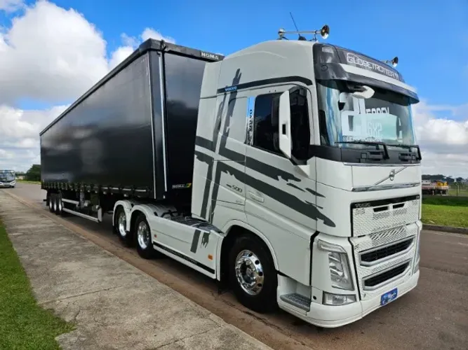 FH 500 6X2 Globetrotter Ano 21 Teto Alto Euro 5 aut + Sider 30plt noma ano 24 15.20 x 2.80
