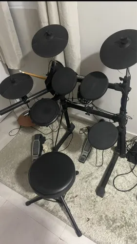 BATERIA ELETRÔNICA ALESIS DM6 com mau contato nos plugs