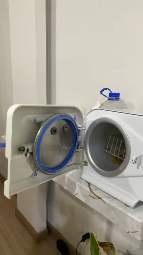 Autoclave manicure