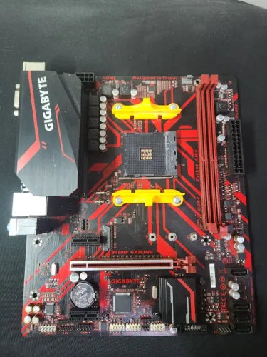 Placa-Mãe Gigabyte B450M Gaming AM4