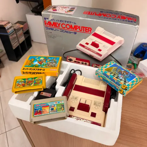 Nintendo Famicom com 9 jogos