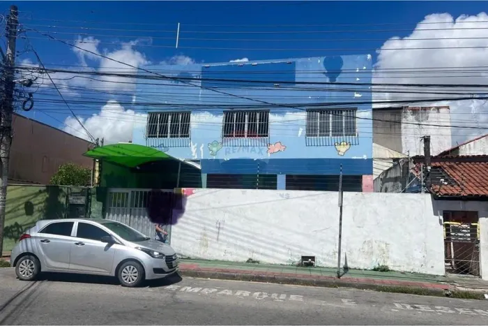 Prédio Comercial pronto em Laranjeiras - 515m² - Excelente localização