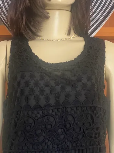 Vestido preto de renda