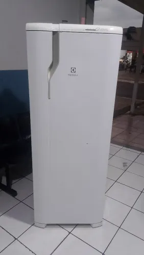 Vende-se geladeira fosfree Electrolux 