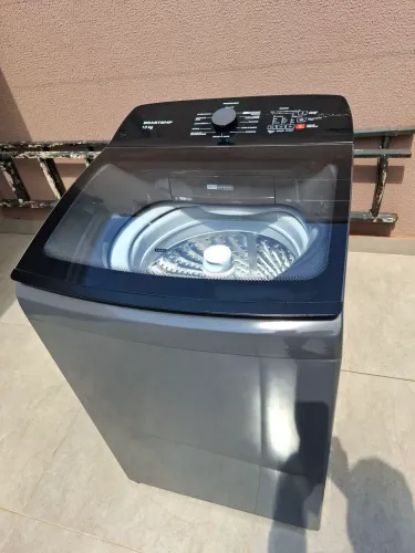 Máquina de lavar nova