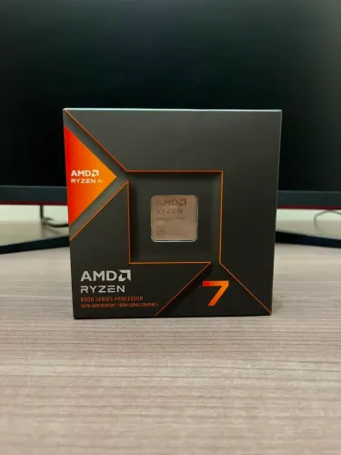 Novo, lacrado - Processador AMD AM5 Ryzen 7 8700g