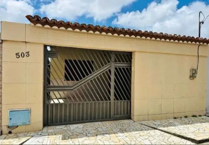 77- Casa na Vila Embratel