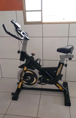 BICICLETA SPINNING ERGOMÉTRICA