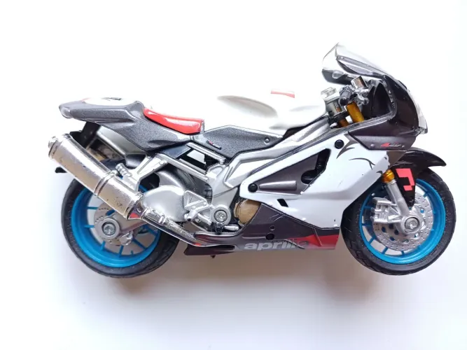 miniatura da motocicleta Aprilia RSV 1000R
