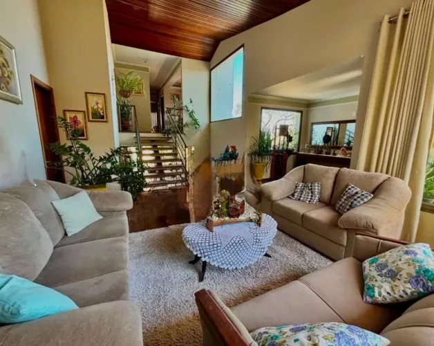 Casa com 3 dormitórios à venda, 307 m² por R$ 1.200.000 - Jardim Estoril III - Bauru/SP