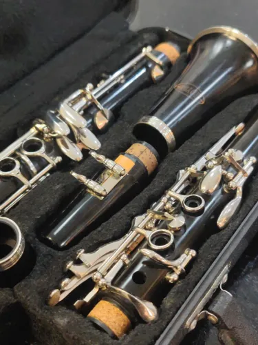 R$ 700,00 Clarinete Hoyden Original Nota Fiscal Garantia OLXPAY Compra Segura Sib Estojo