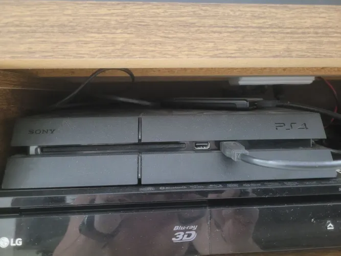 Ps4 fat desbloqueado na caixa