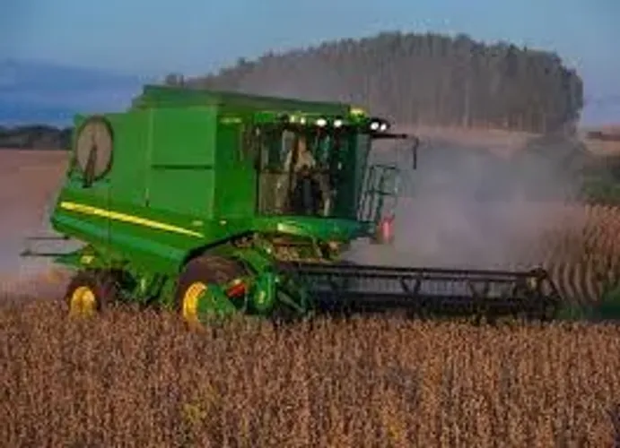 Lançamento: Colheitadeira John Deere S430  8.800 litros 2026 ( Nova)